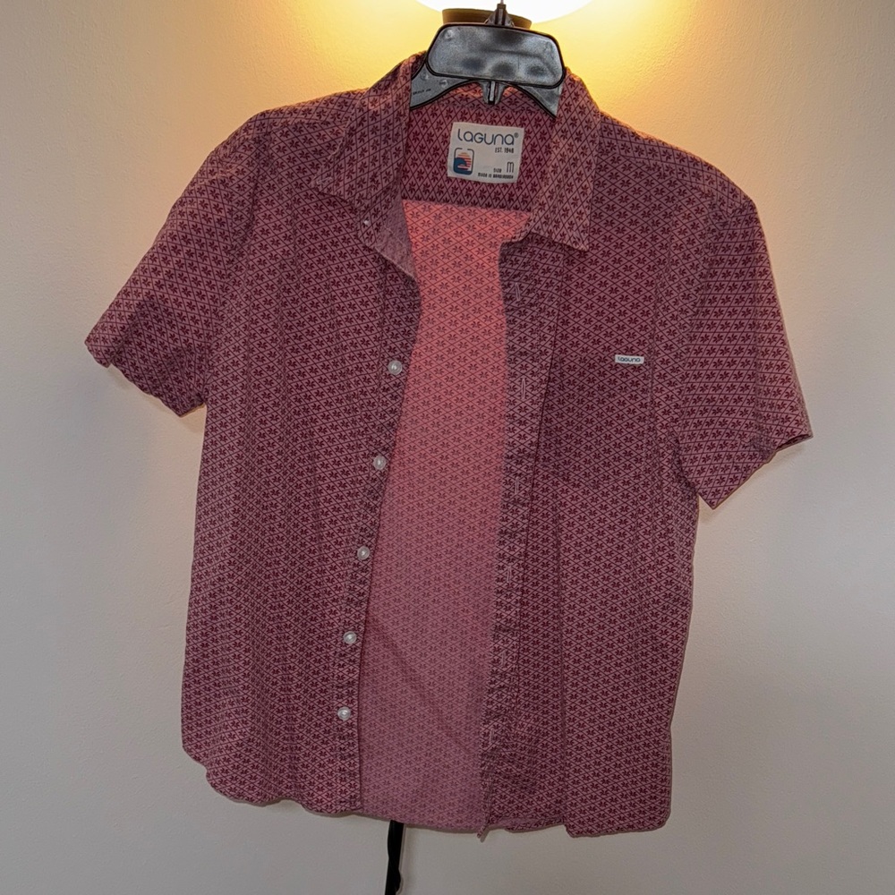 Men's Red Short Sleeve Shirt (M)